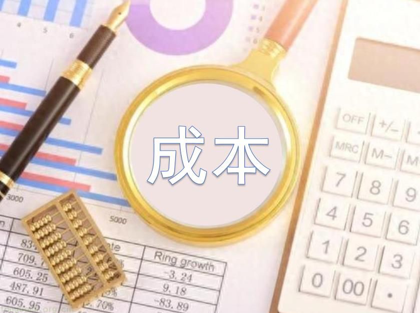 在CBAM报告中，成本信息应如何计算和填报？